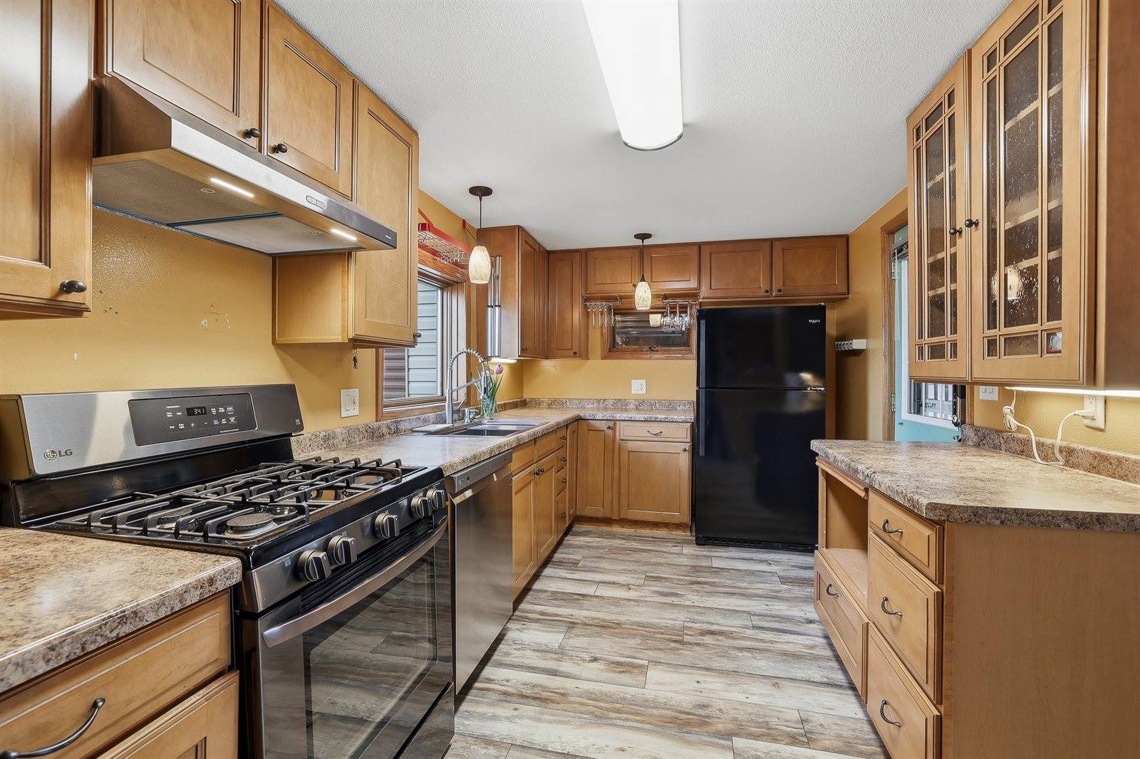 1194 County Road D, Almond, WI 54909