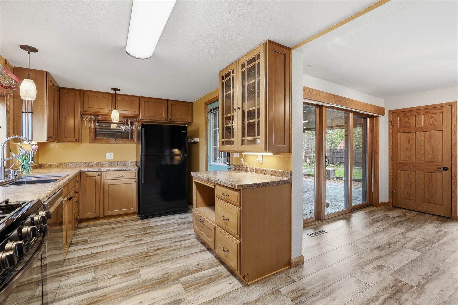 1194 County Road D, Almond, WI 54909