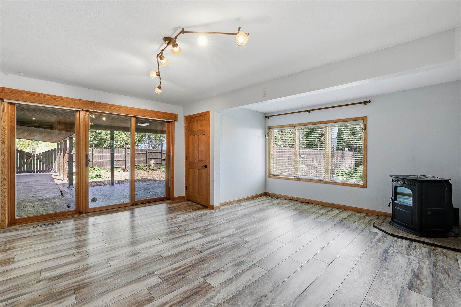 1194 County Road D, Almond, WI 54909