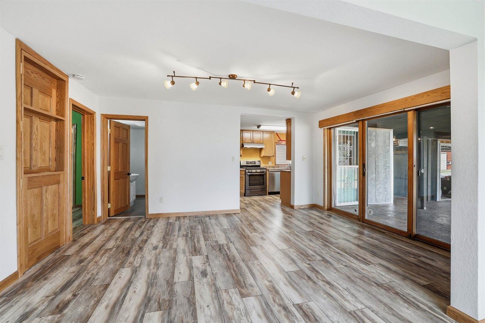 1194 County Road D, Almond, WI 54909