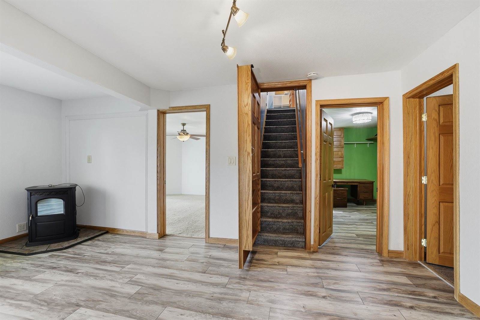 1194 County Road D, Almond, WI 54909