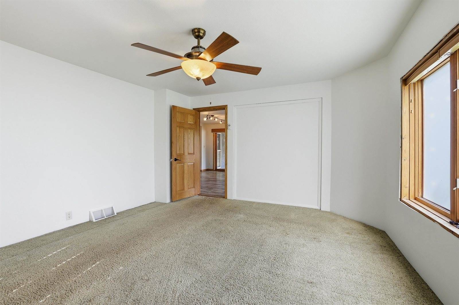 1194 County Road D, Almond, WI 54909