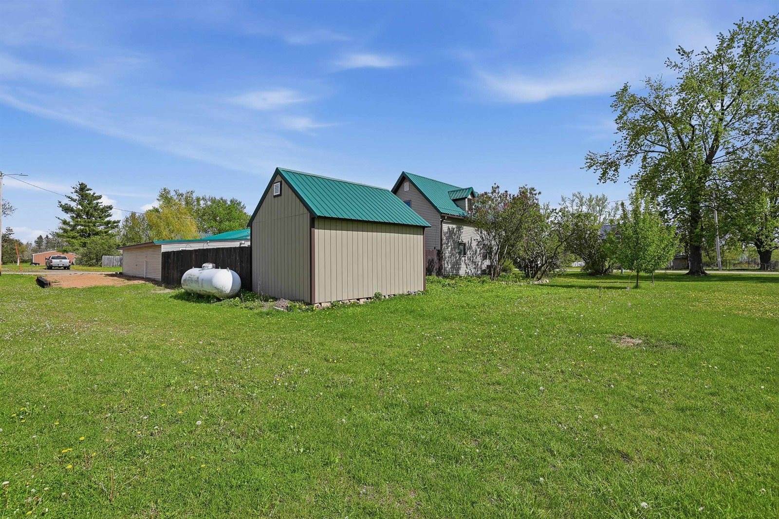 1194 County Road D, Almond, WI 54909