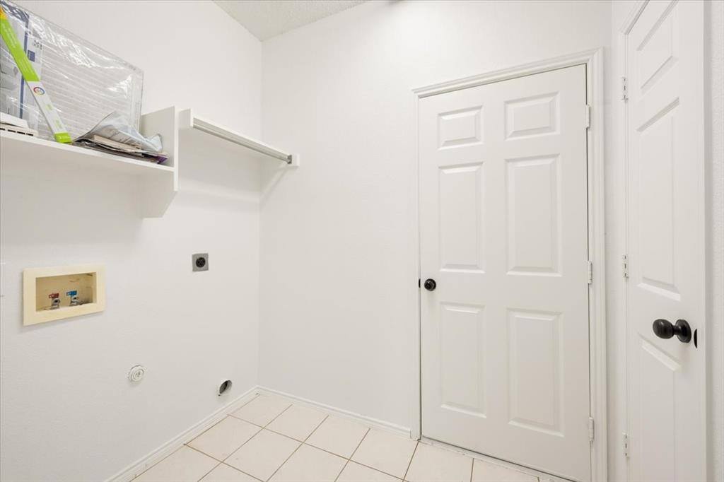4805 Parkmount Drive, Fort Worth, TX 76137