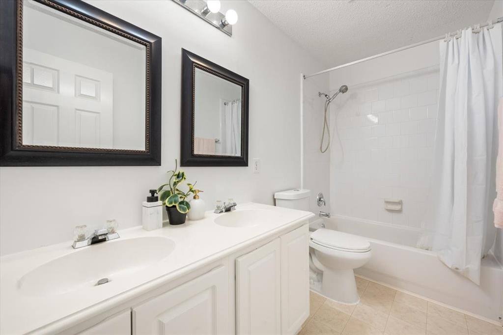 4805 Parkmount Drive, Fort Worth, TX 76137