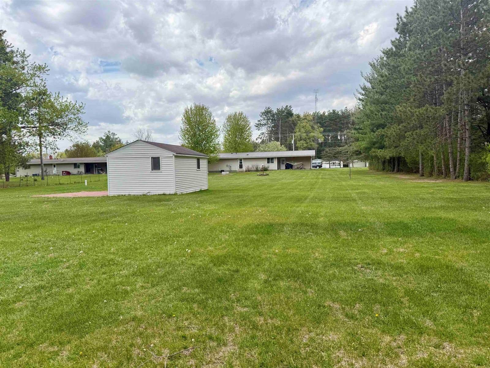 W13071 W Bighorn Avenue, Hancock, WI 54943