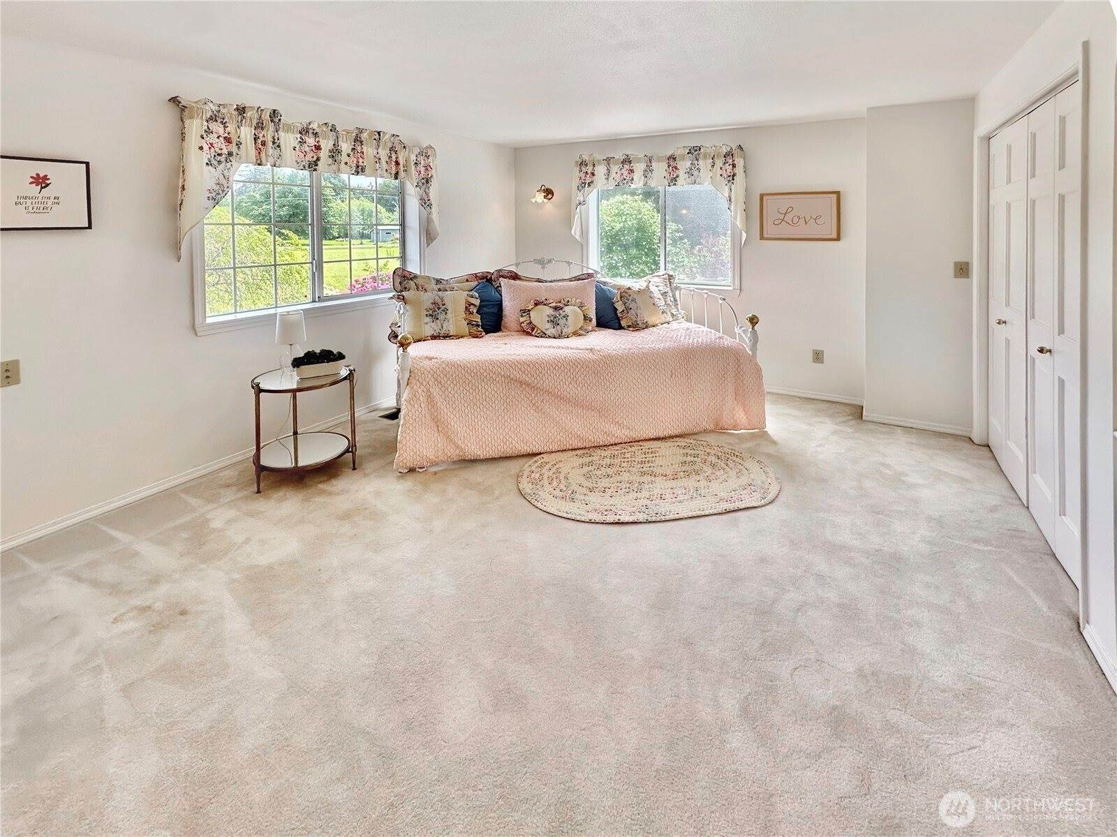 2402 36th Avenue NE, Olympia, WA 98506