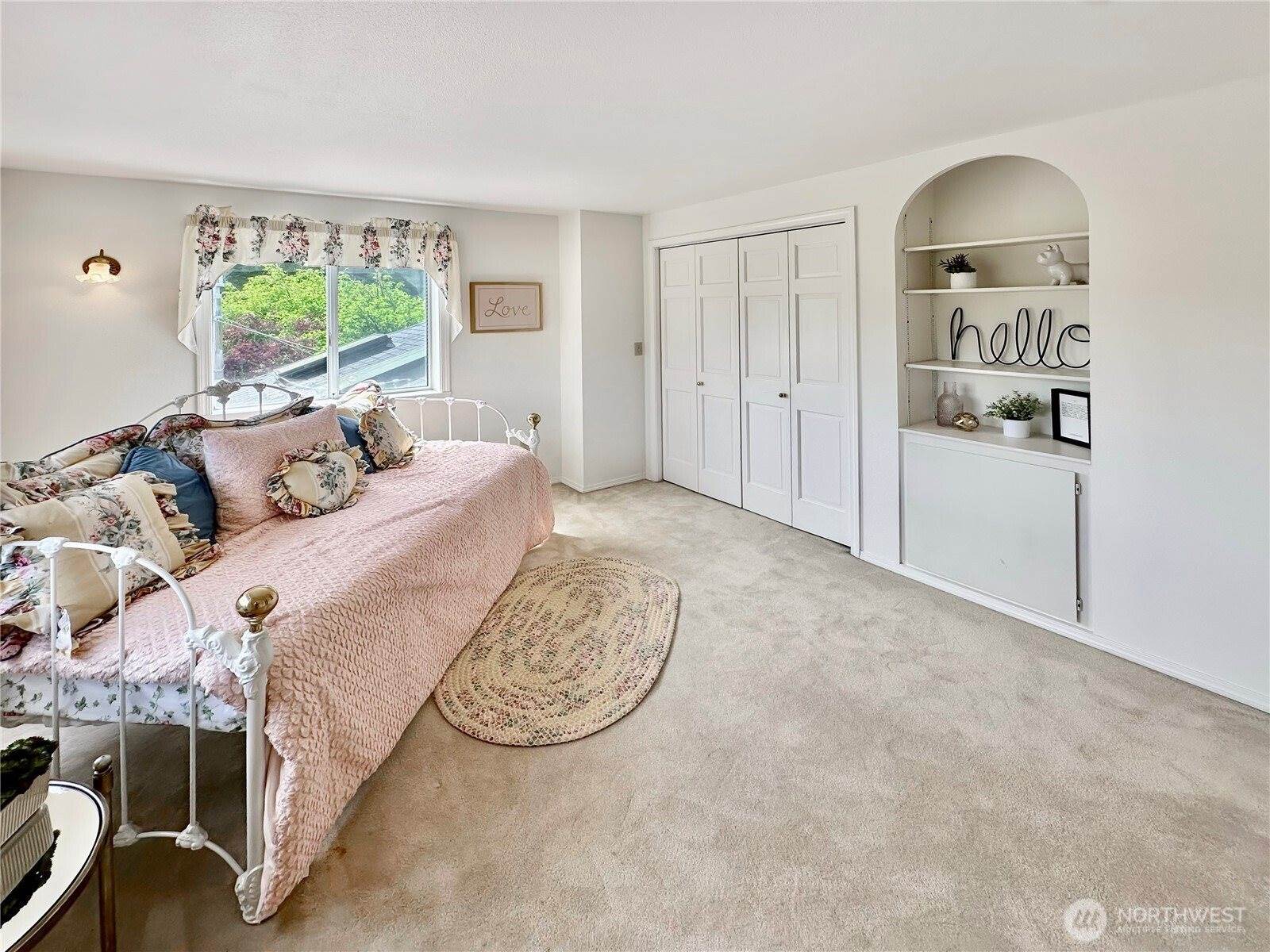 2402 36th Avenue NE, Olympia, WA 98506