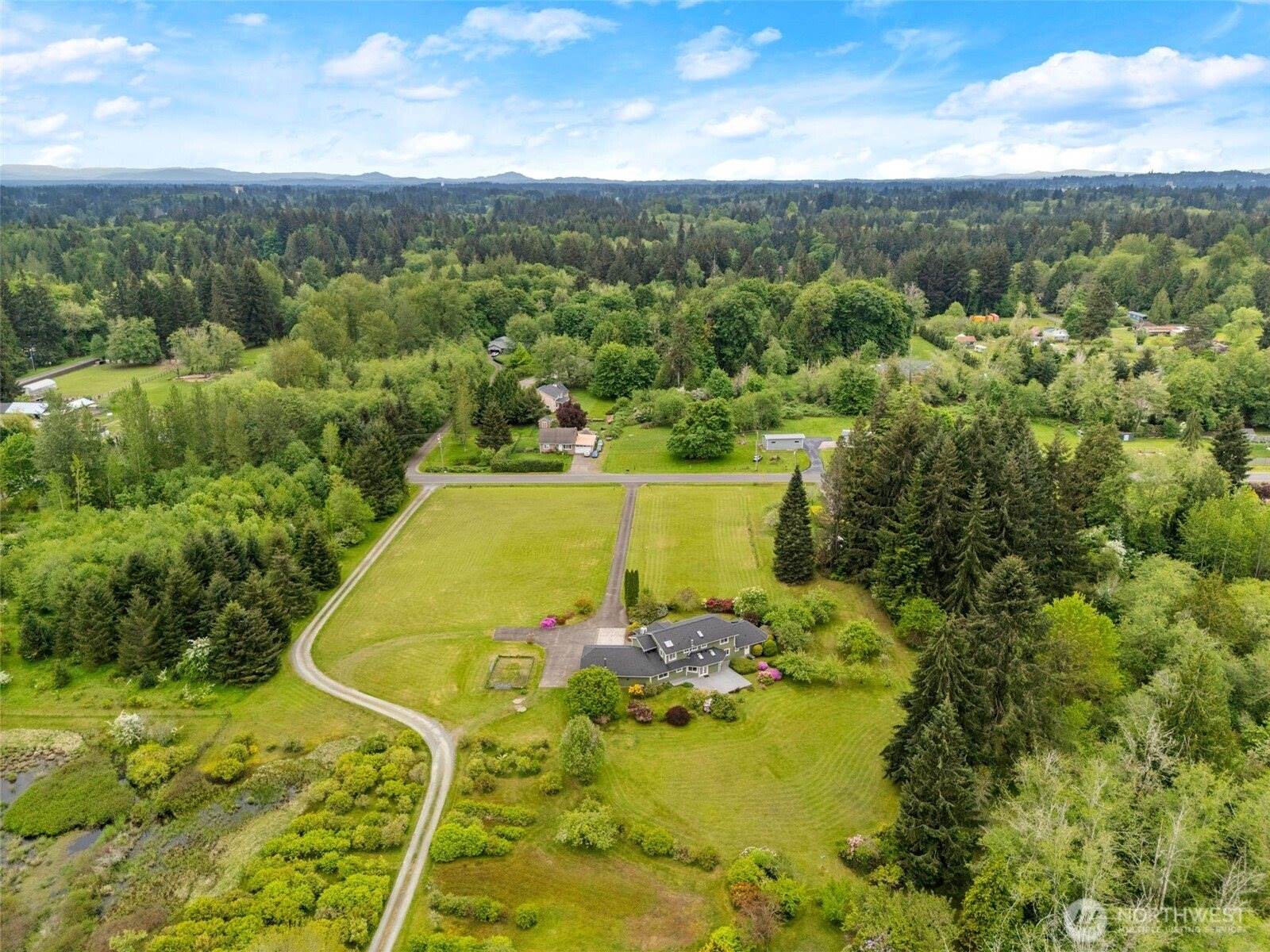2402 36th Avenue NE, Olympia, WA 98506