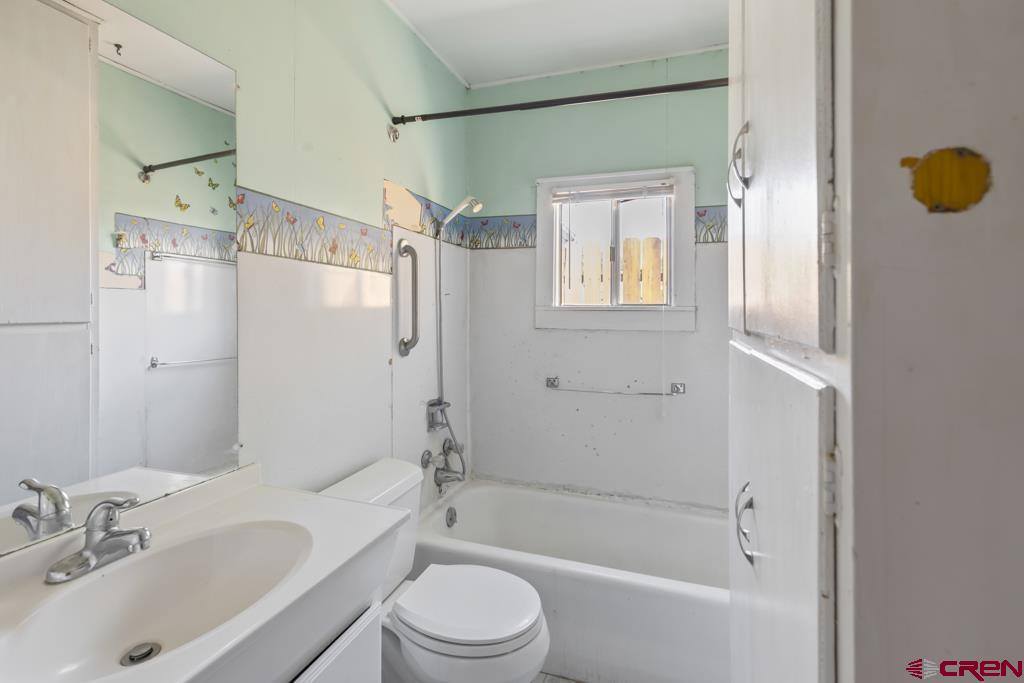 1011 S 5th Street, Montrose, CO 81401
