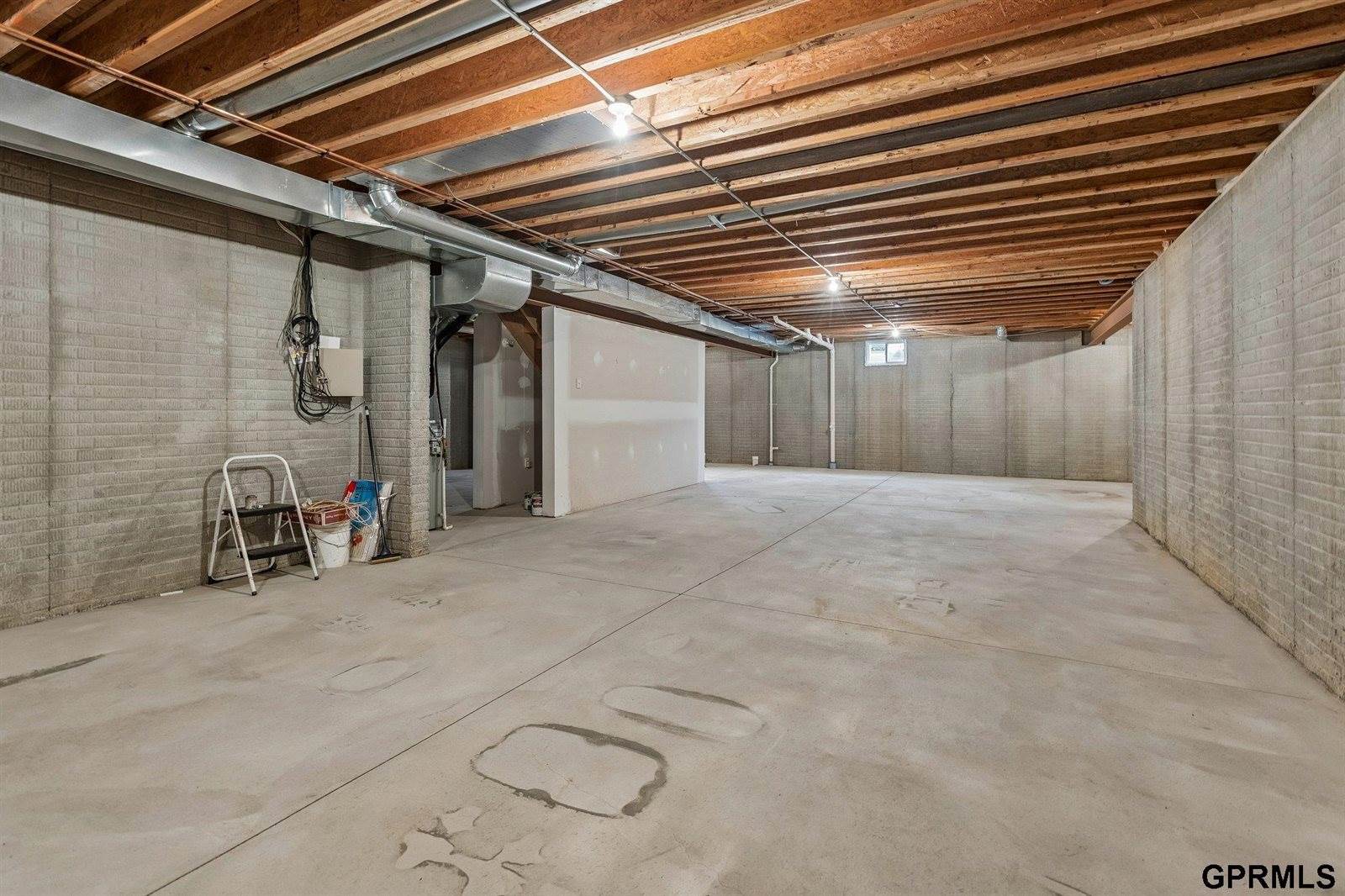 4805 North 135Th Avenue, Omaha, NE 68164