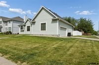 4805 North 135Th Avenue, Omaha, NE 68164