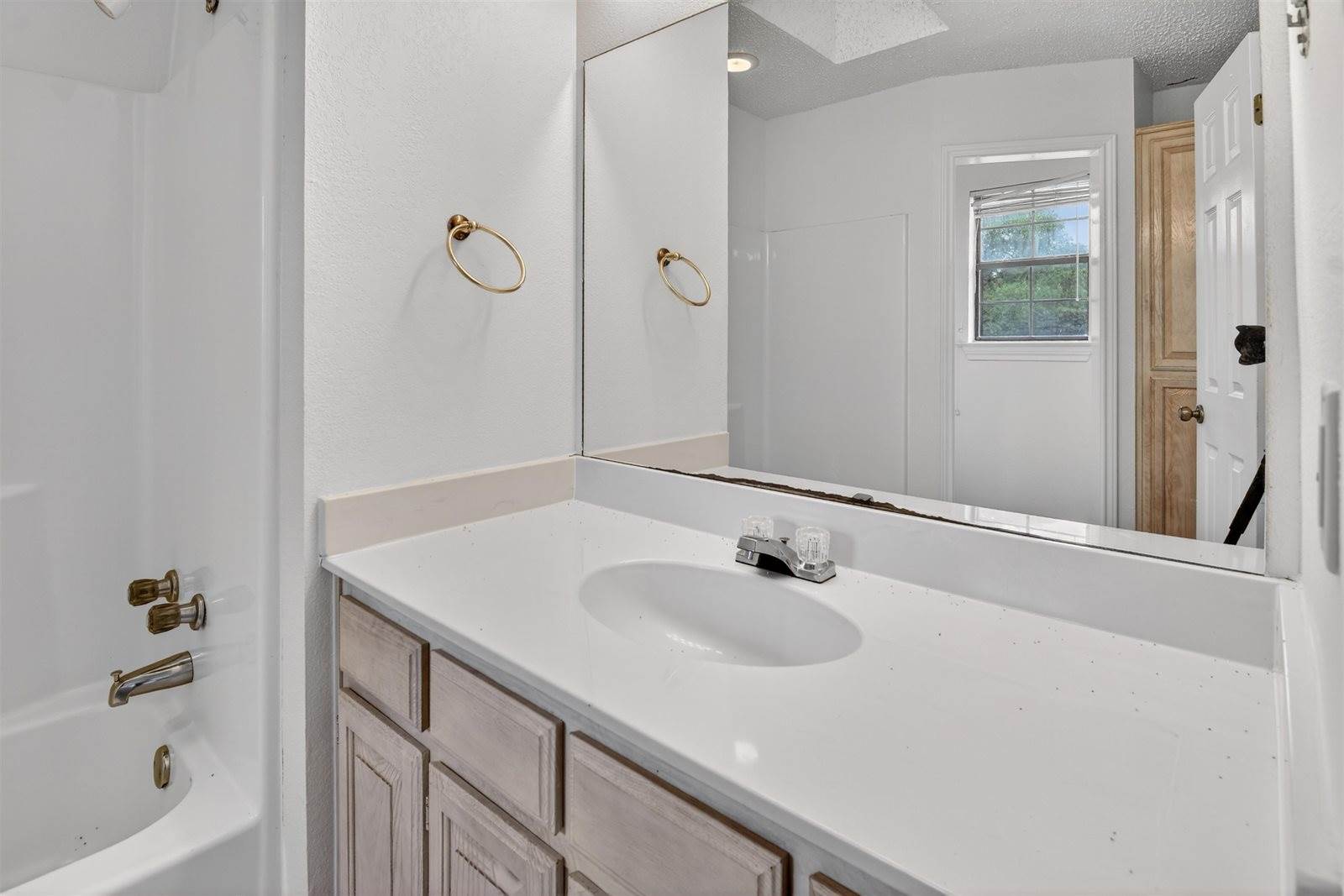 17094 Trailwood Drive, Out Of Area, TX 76692