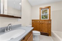 181 Pilgrim Rd, Haverhill, MA 01832