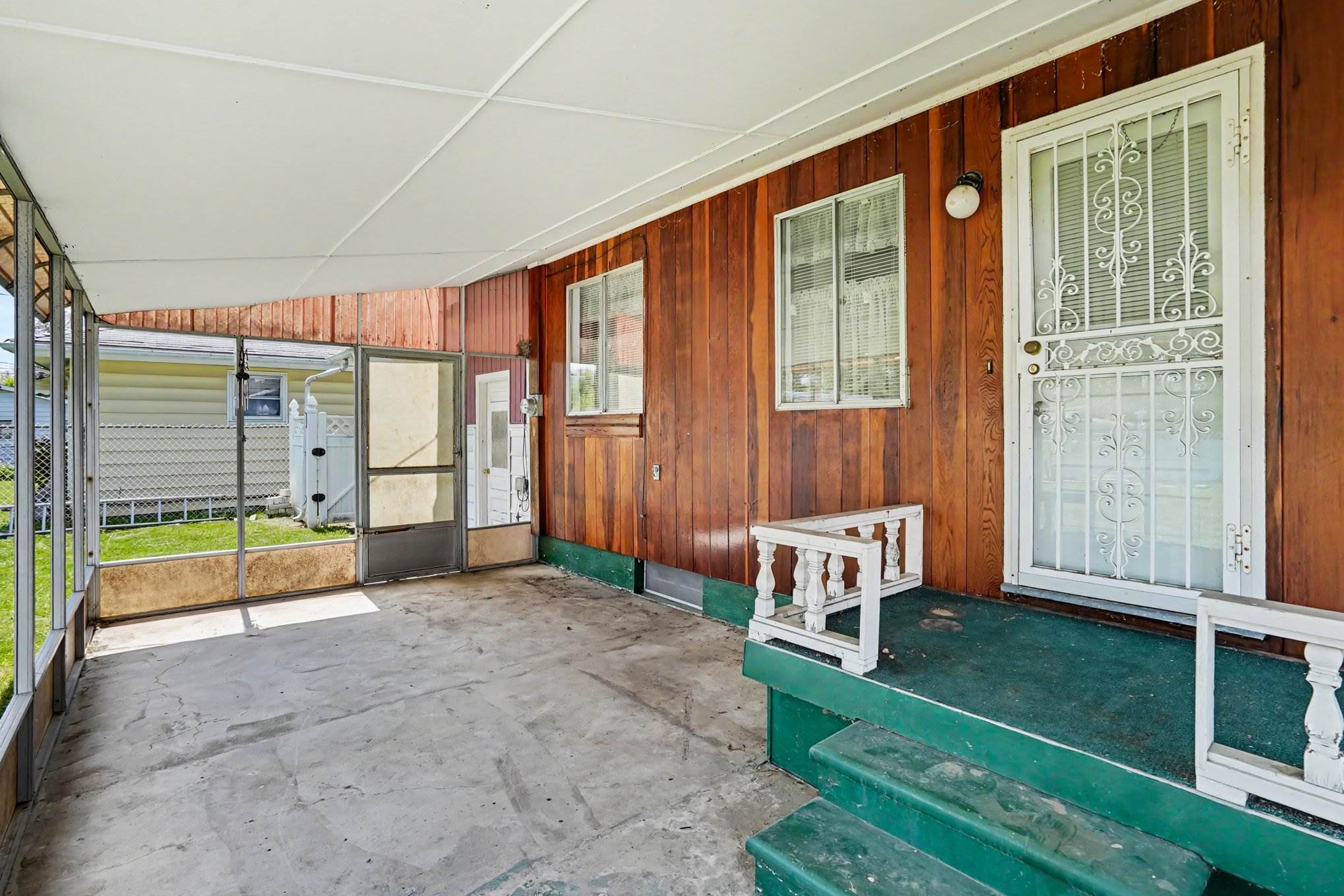 2007 Chelan St., Flint, MI 48503