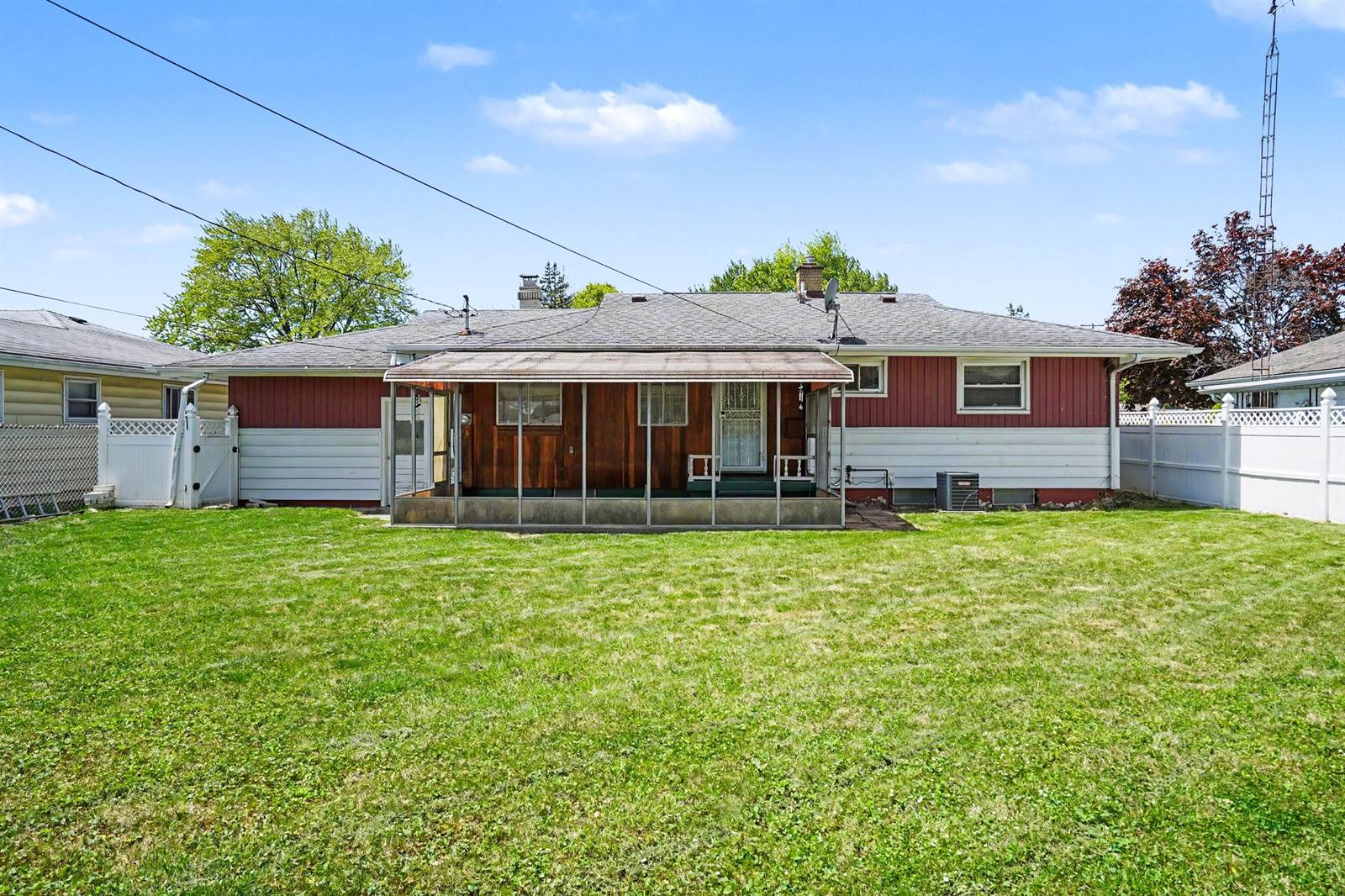 2007 Chelan St., Flint, MI 48503