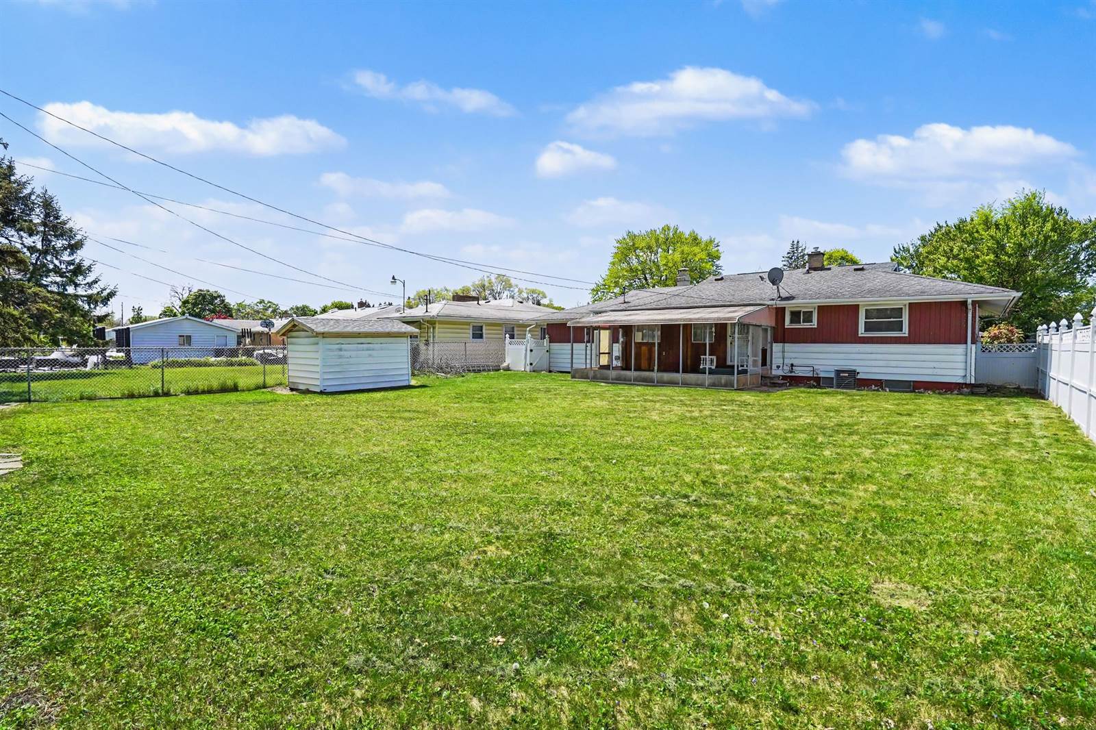 2007 Chelan St., Flint, MI 48503