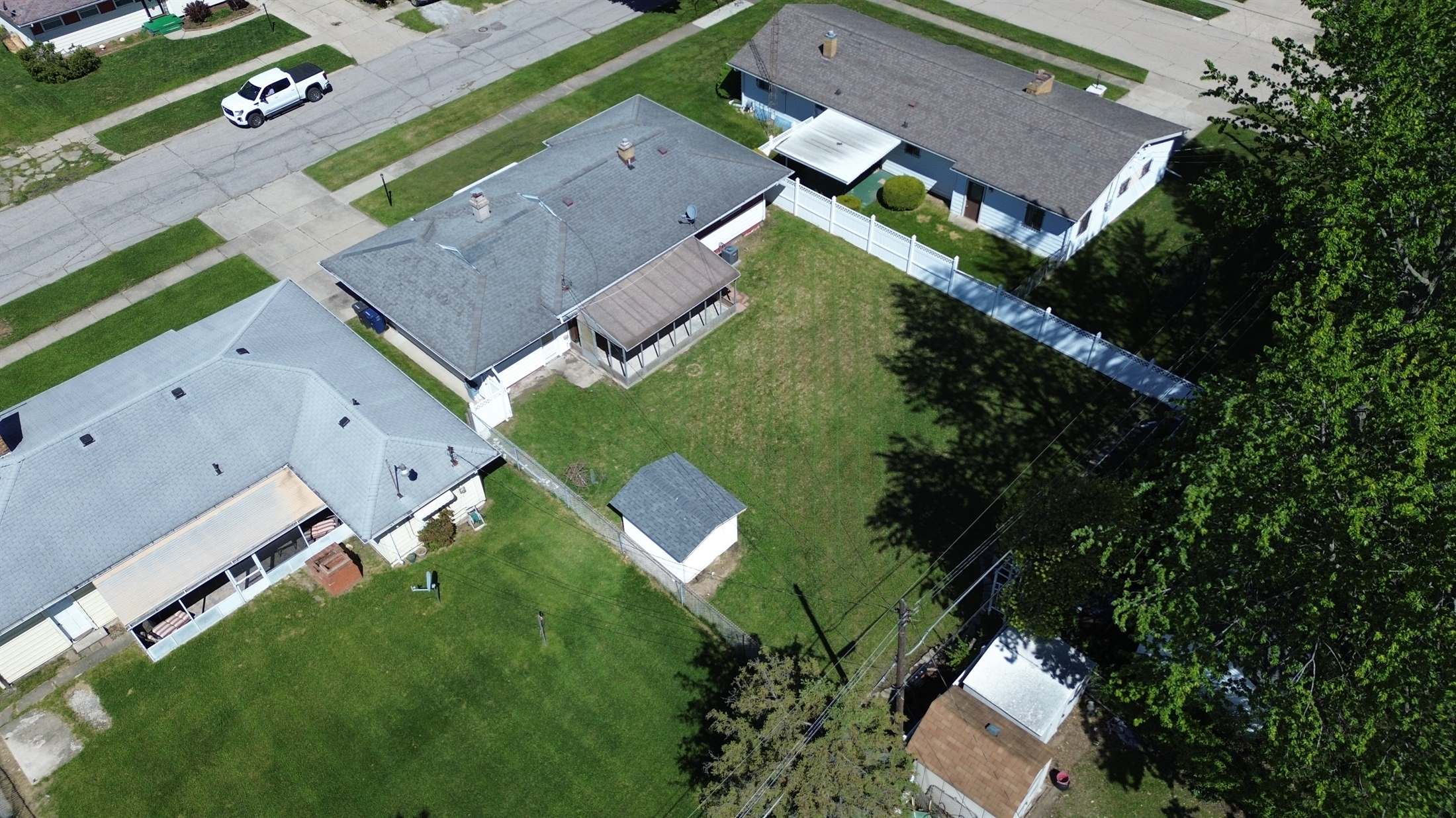 2007 Chelan St., Flint, MI 48503