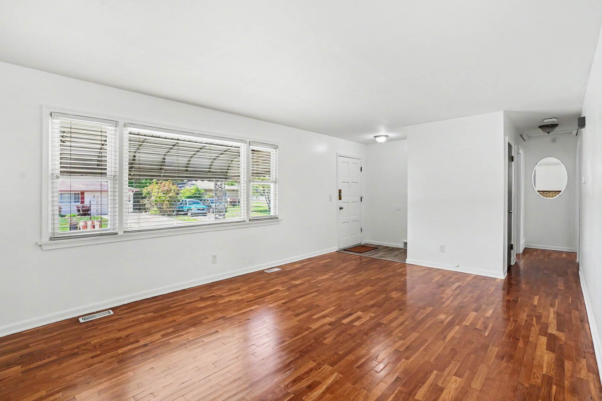 2007 Chelan St., Flint, MI 48503
