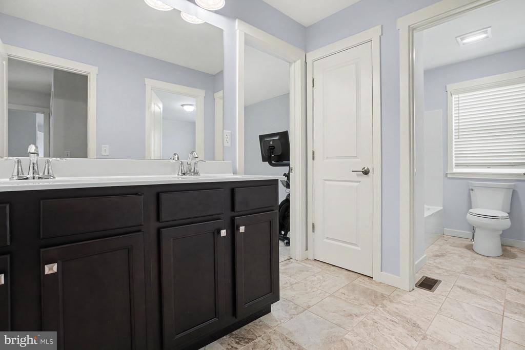 119 Steven Drive, Mechanicsburg, PA 17050