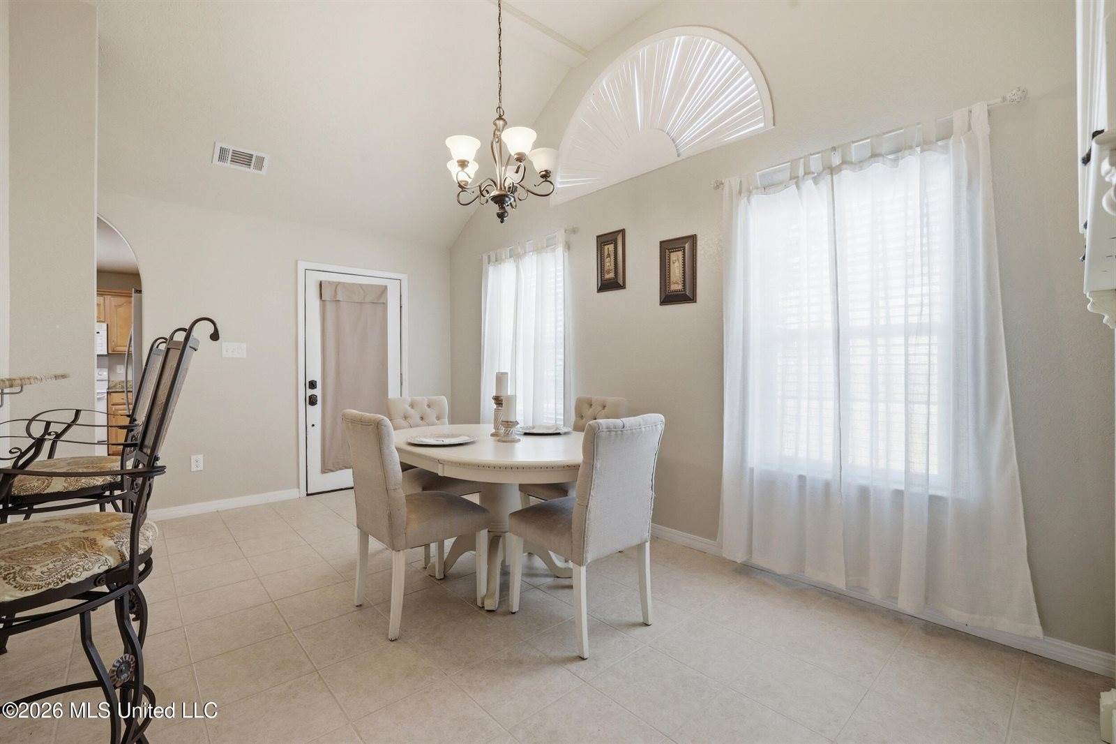 196 Kacey Lane, Waveland, MS 39576