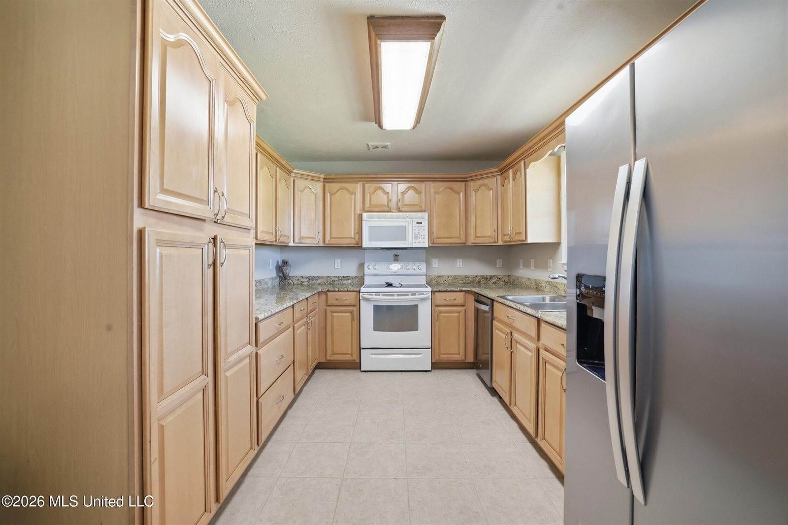 196 Kacey Lane, Waveland, MS 39576