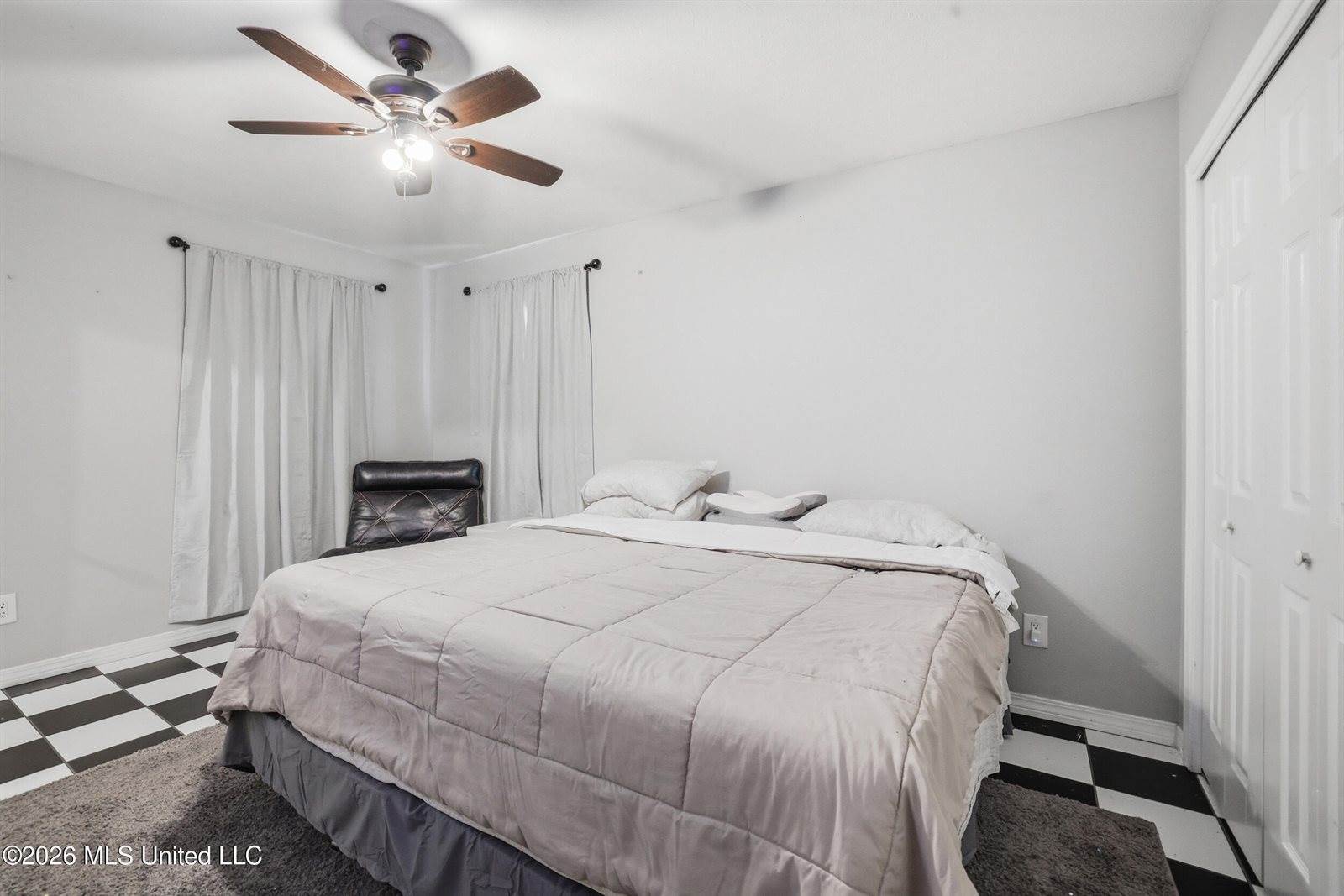 196 Kacey Lane, Waveland, MS 39576