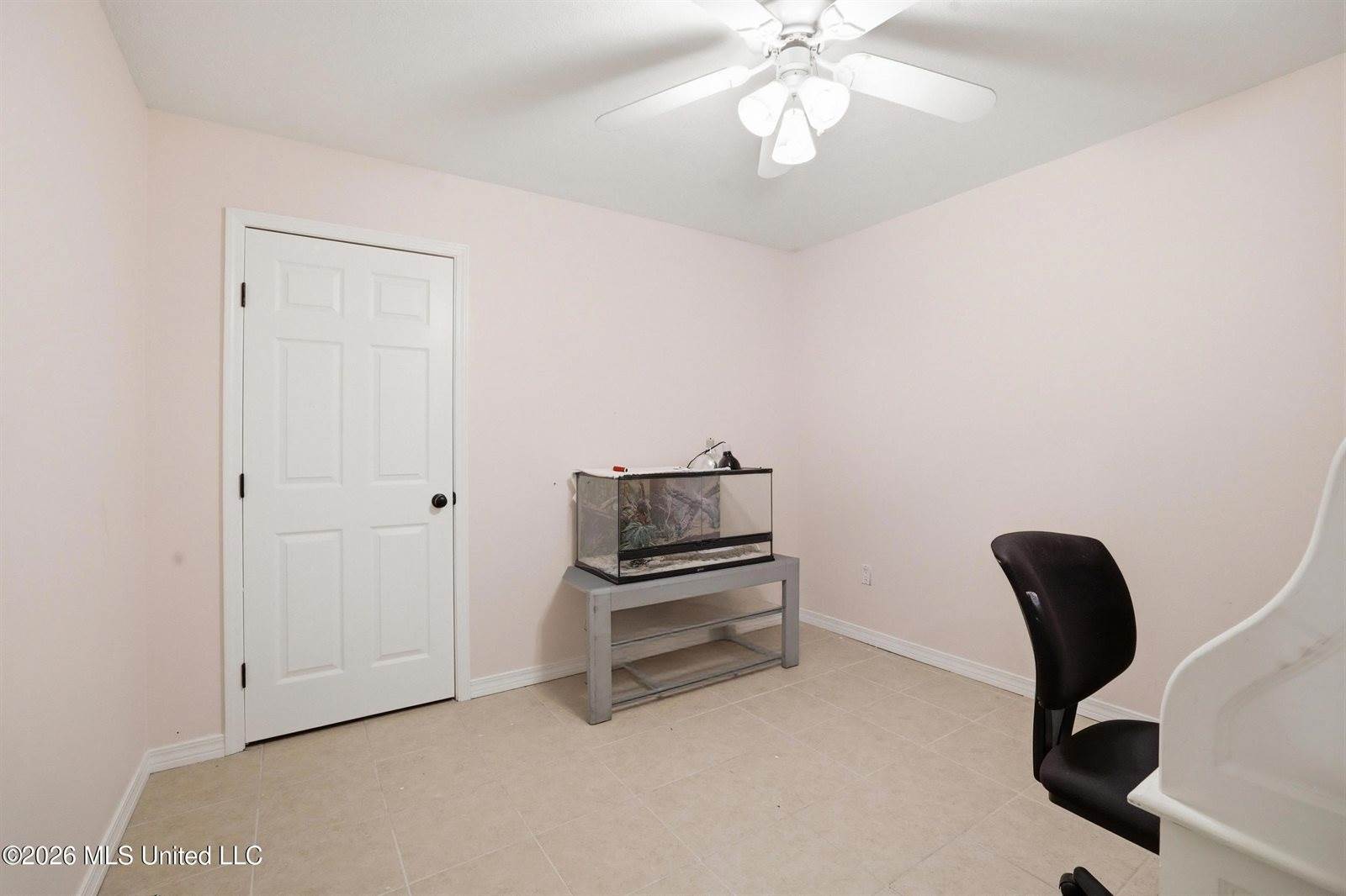 196 Kacey Lane, Waveland, MS 39576