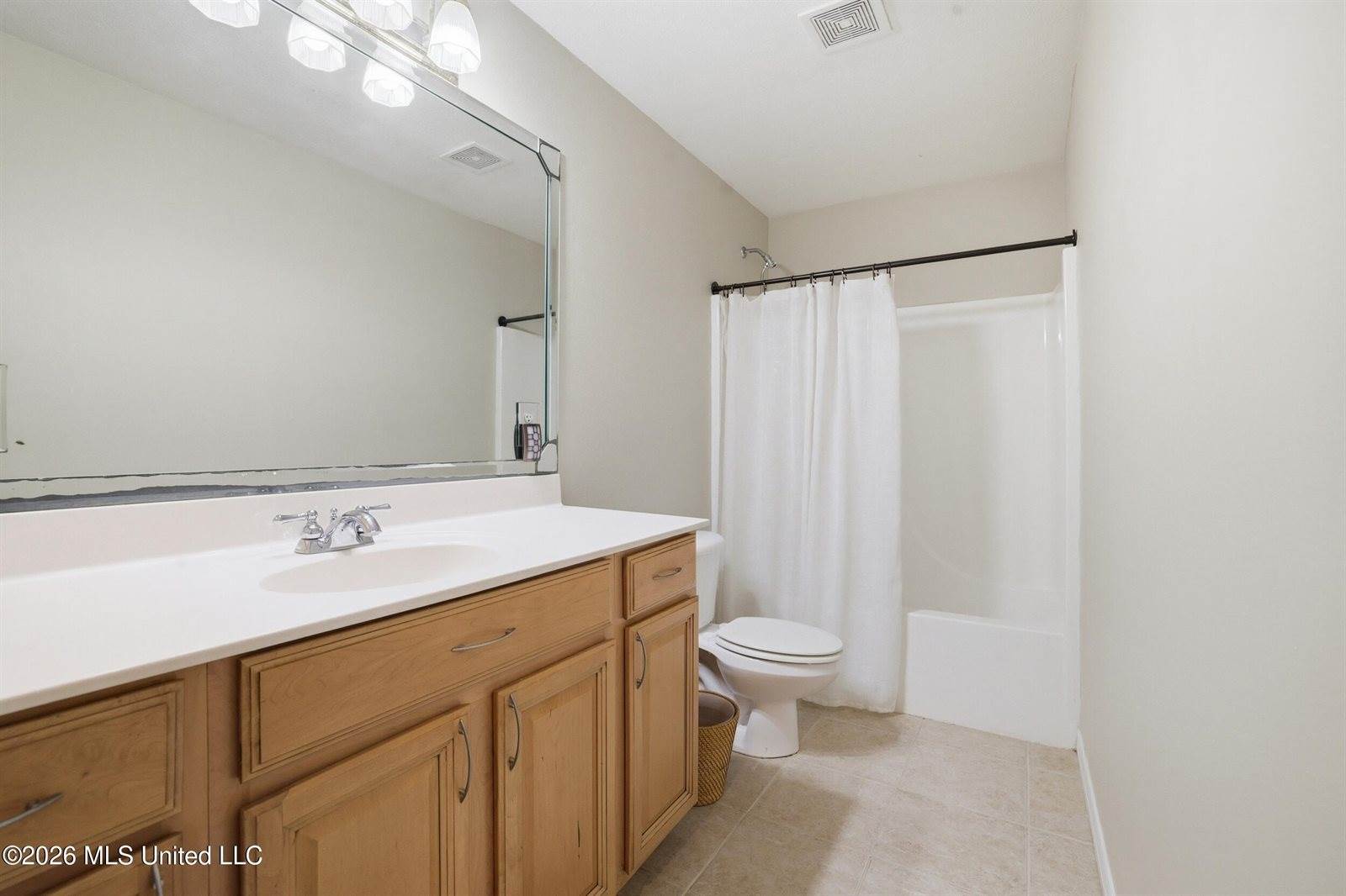 196 Kacey Lane, Waveland, MS 39576