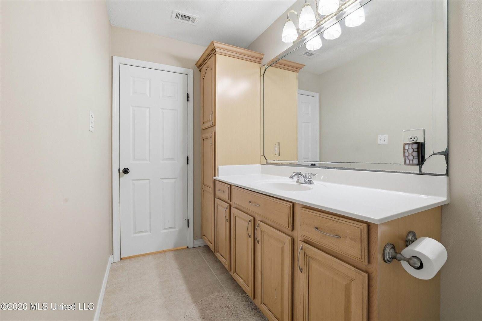 196 Kacey Lane, Waveland, MS 39576