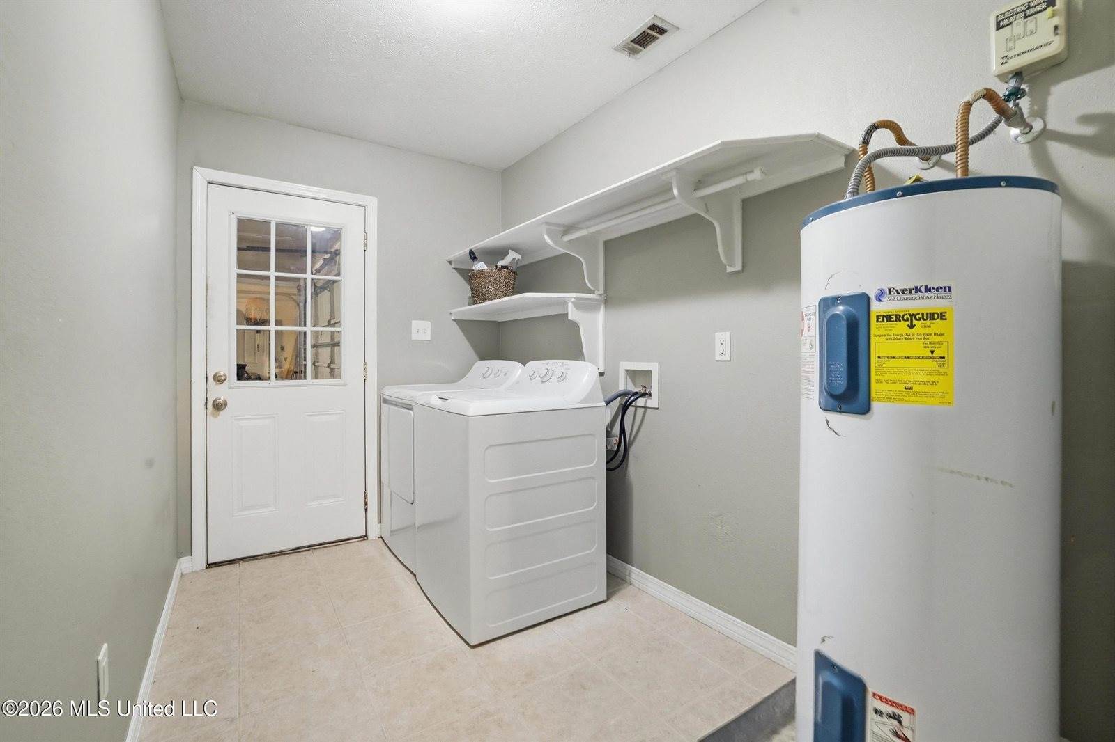 196 Kacey Lane, Waveland, MS 39576
