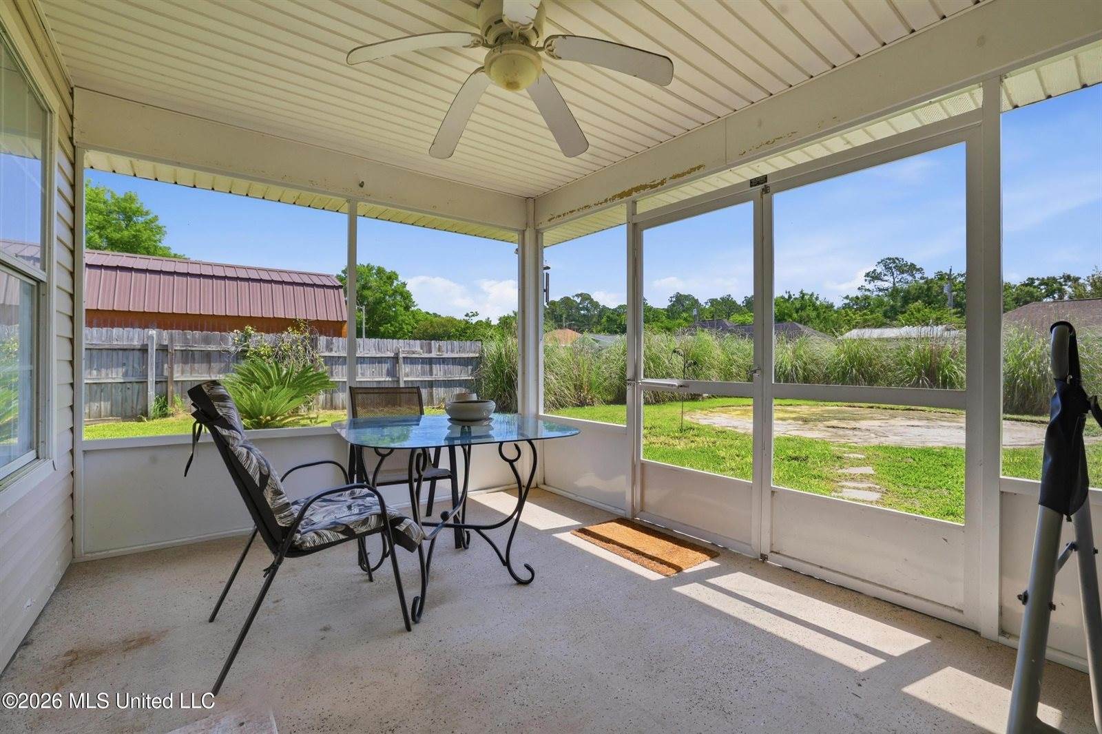 196 Kacey Lane, Waveland, MS 39576