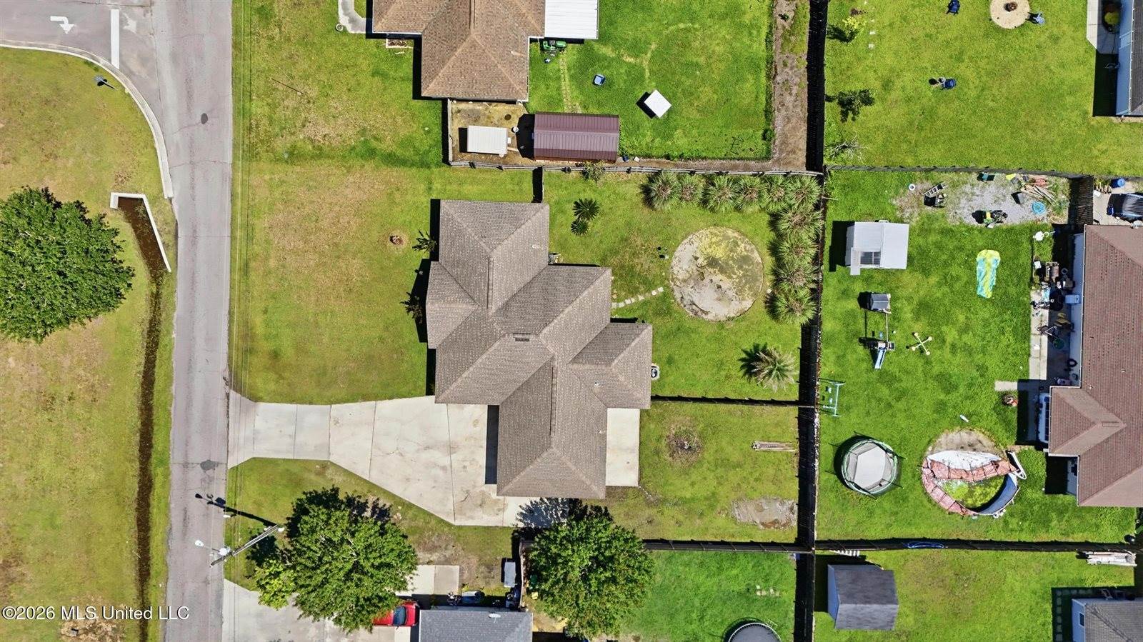 196 Kacey Lane, Waveland, MS 39576
