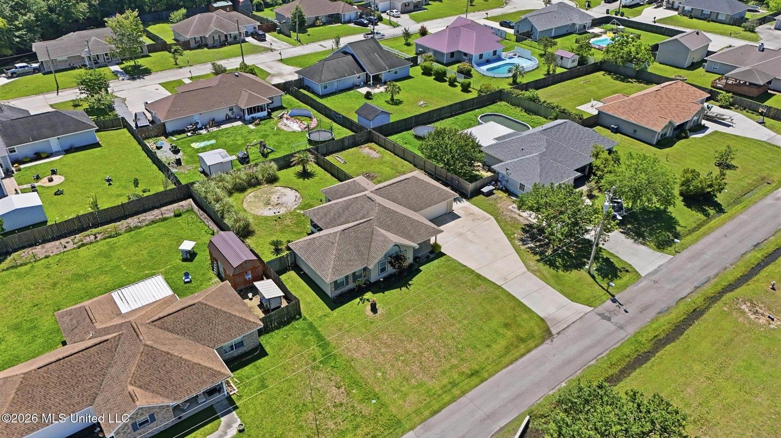 196 Kacey Lane, Waveland, MS 39576