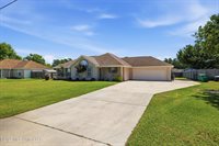 196 Kacey Lane, Waveland, MS 39576
