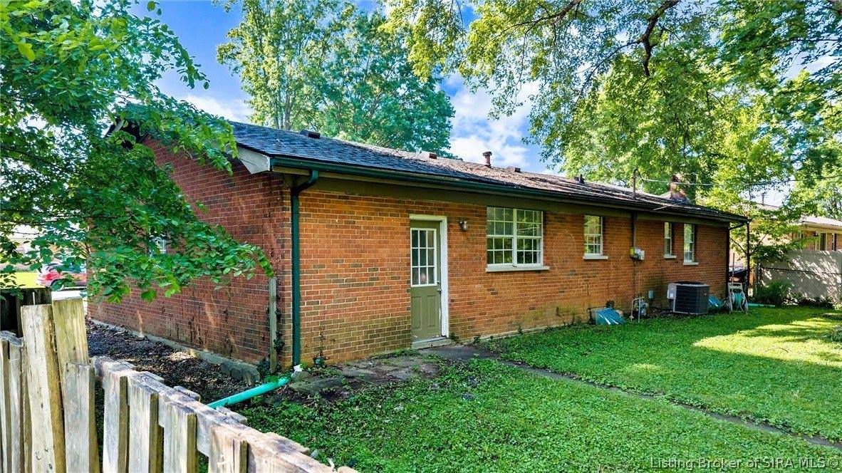 1620 Idlewood Drive, Clarksville, IN 47129