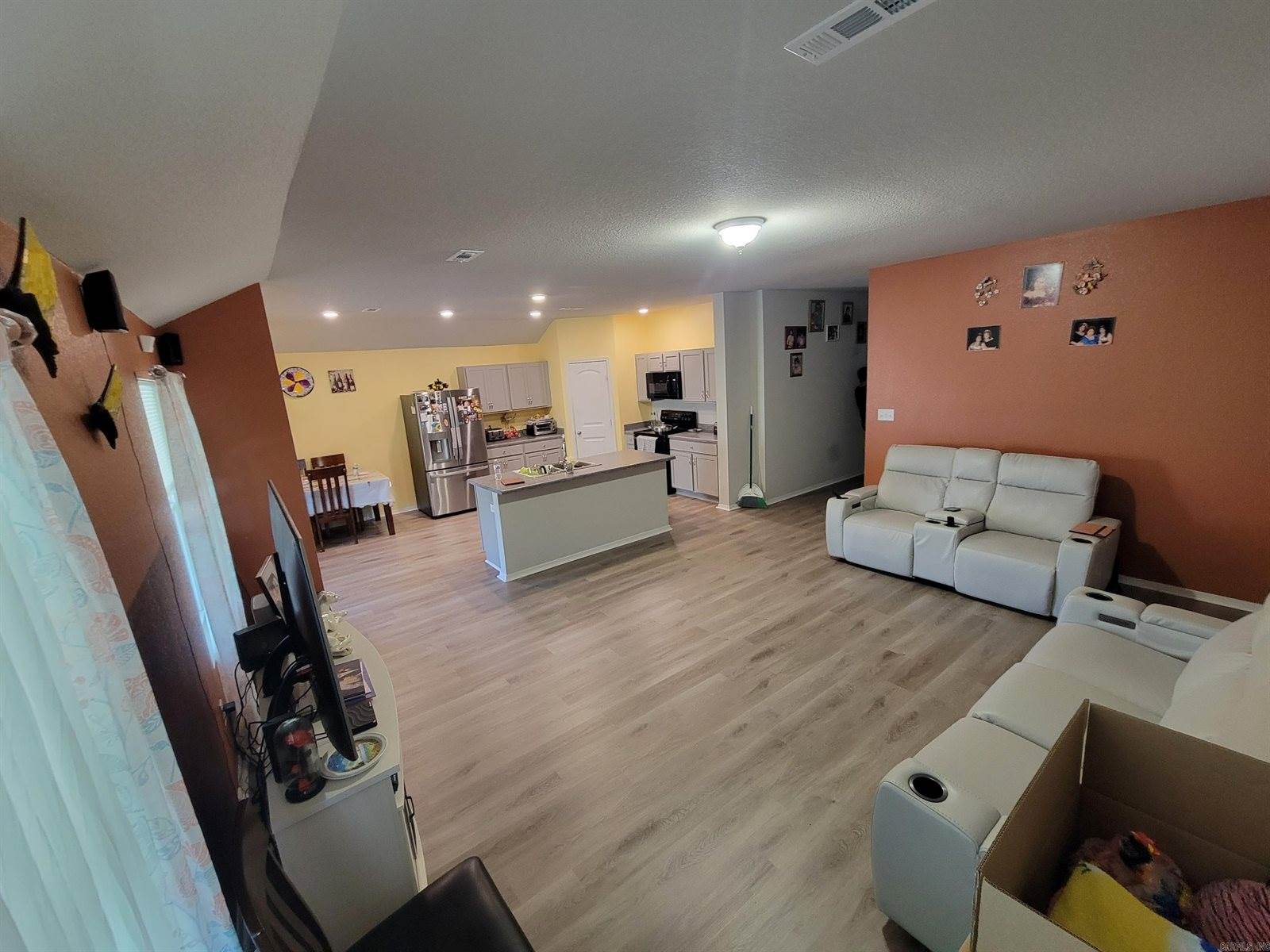 27 Curly Leaf Lane, Conway, AR 72032