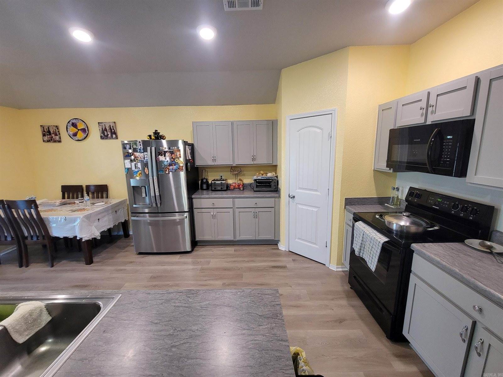 27 Curly Leaf Lane, Conway, AR 72032