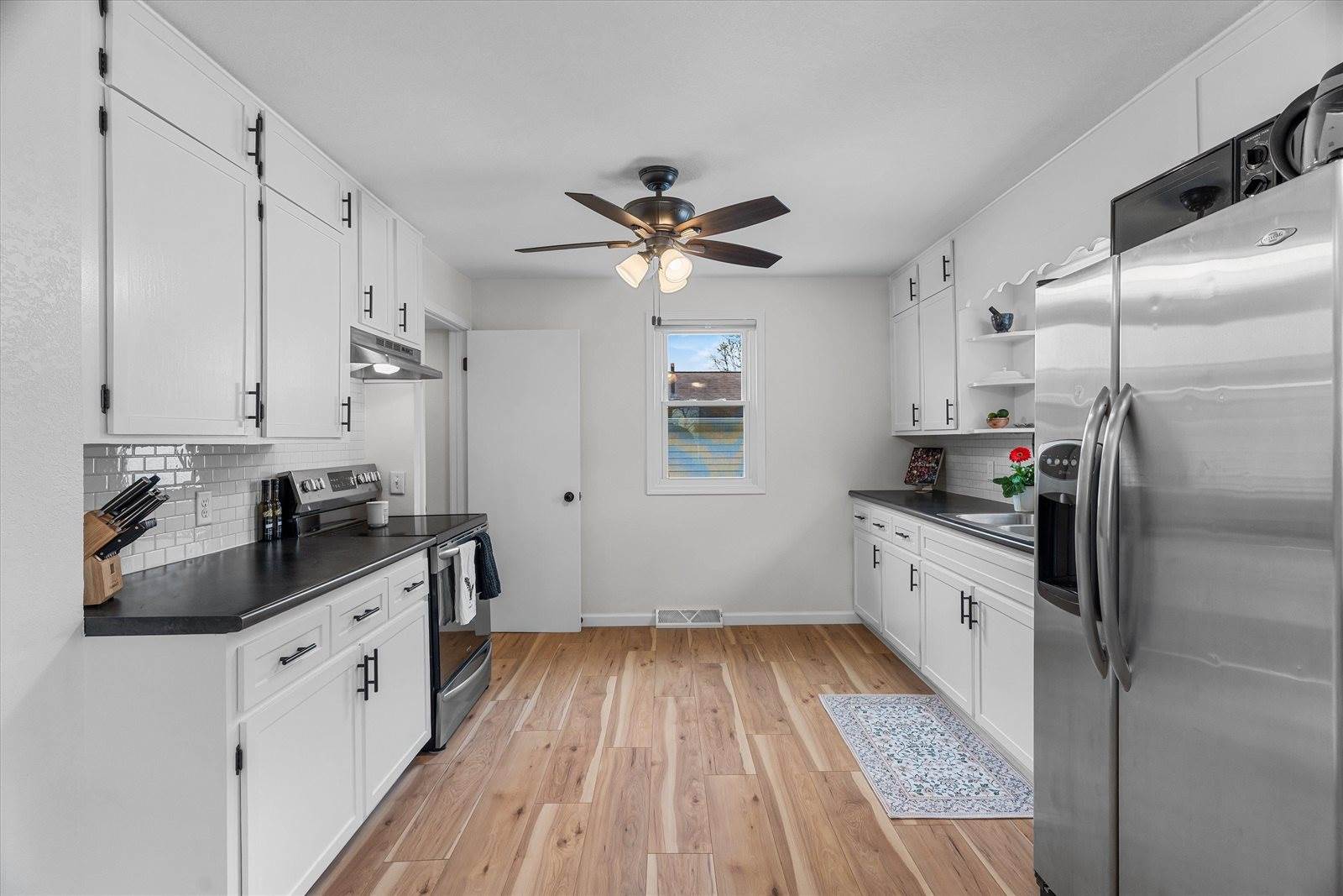 806 E Doege Street, Marshfield, WI 54449
