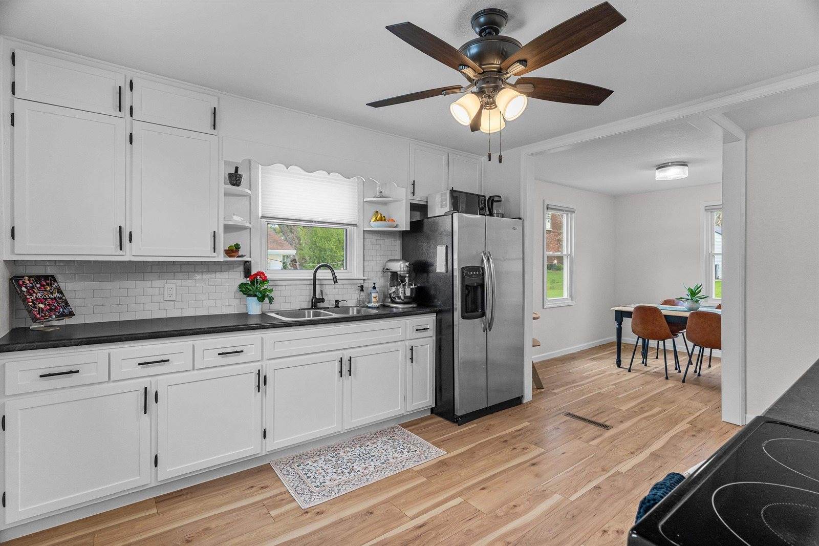 806 E Doege Street, Marshfield, WI 54449