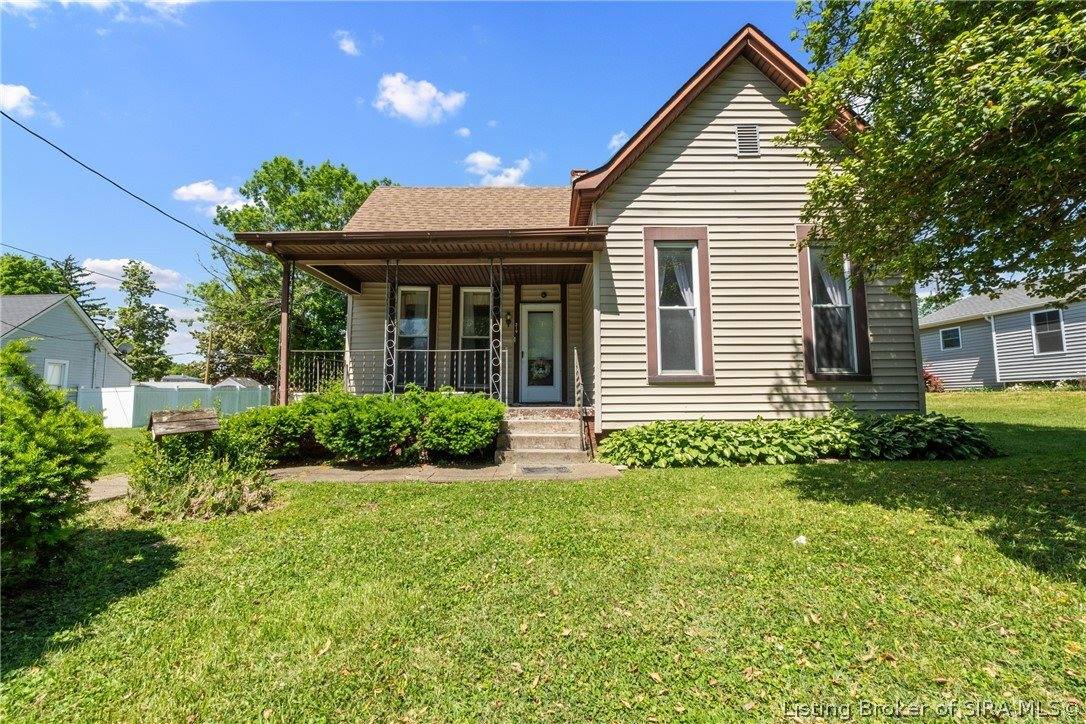 319 North New Albany Street, Sellersburg, IN 47172