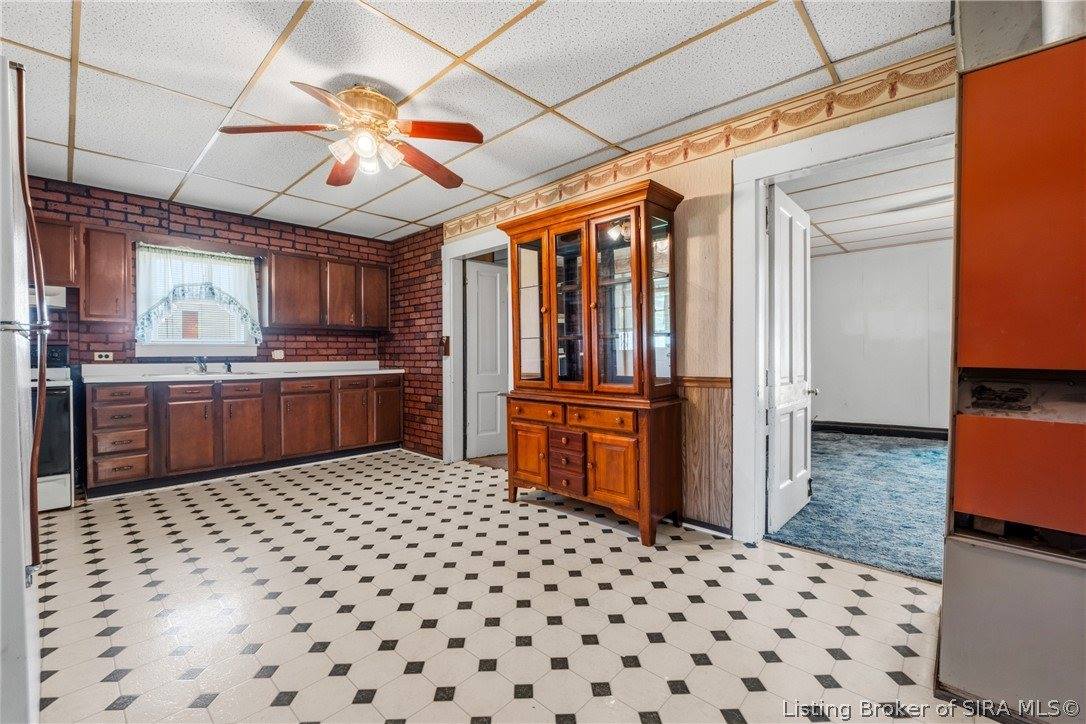 319 North New Albany Street, Sellersburg, IN 47172