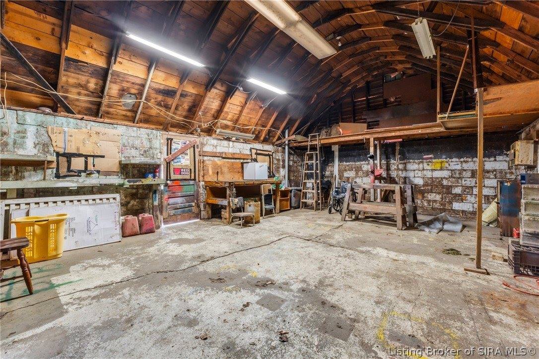 319 North New Albany Street, Sellersburg, IN 47172