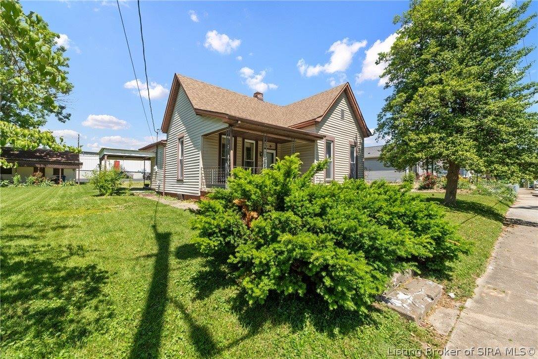 319 North New Albany Street, Sellersburg, IN 47172