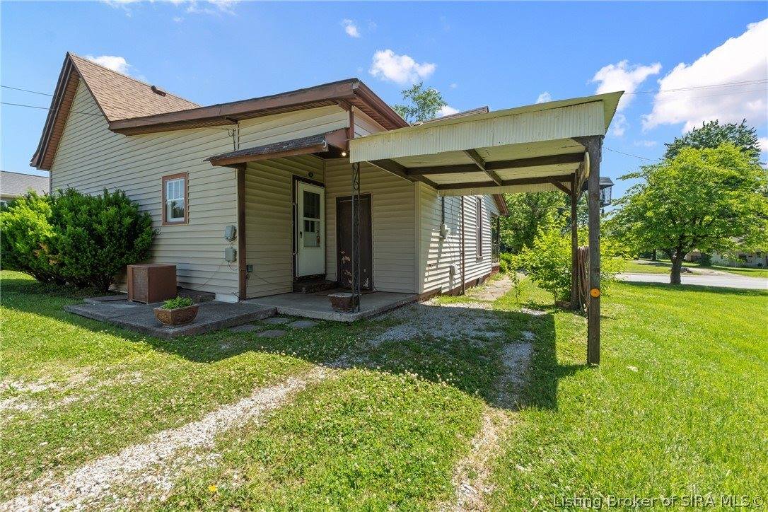 319 North New Albany Street, Sellersburg, IN 47172