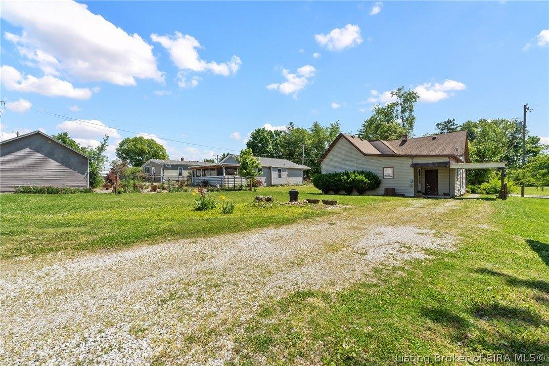 319 North New Albany Street, Sellersburg, IN 47172