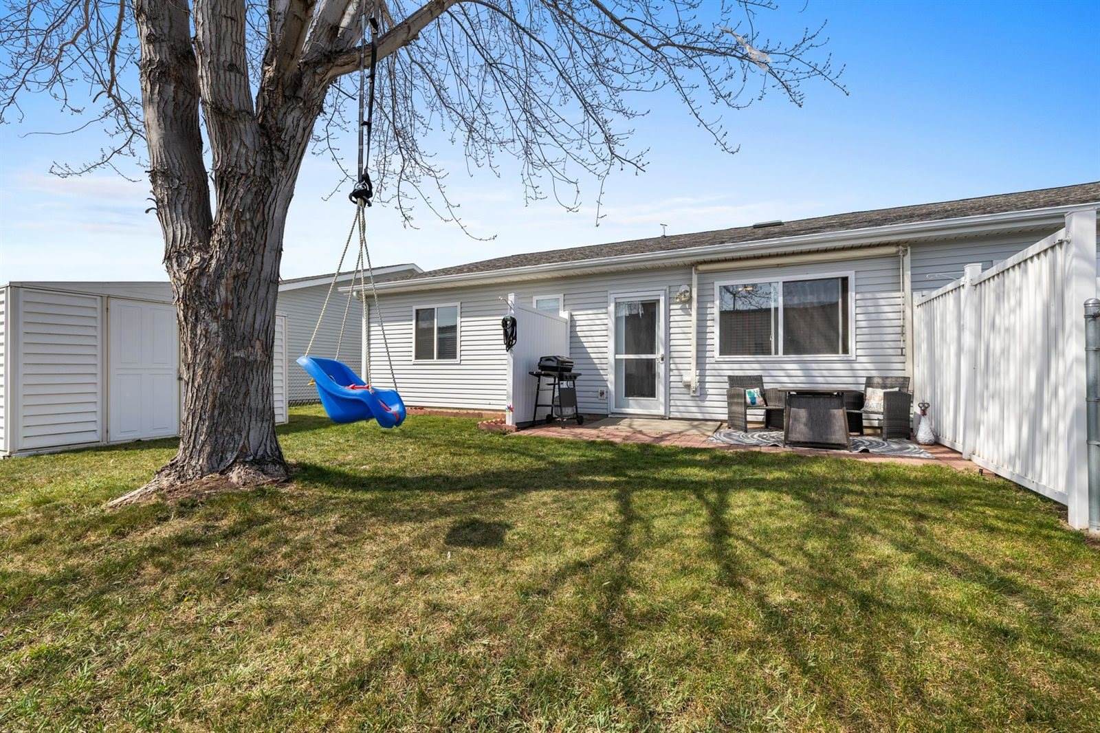 632 19th Ave SE, Minot, ND 58701