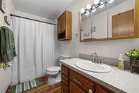 632 19th Ave SE, Minot, ND 58701