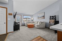 632 19th Ave SE, Minot, ND 58701