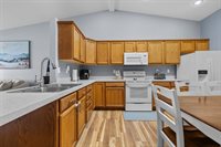 632 19th Ave SE, Minot, ND 58701